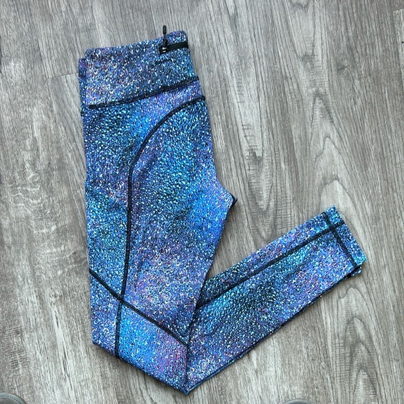 BNWOT Lululemon Speed Tight V Strive Multi Black size 6 - Picture 5 of 10